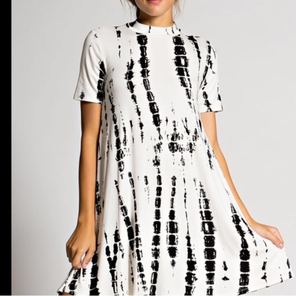 Beautiful flowy Ty-died Tunic Dress
